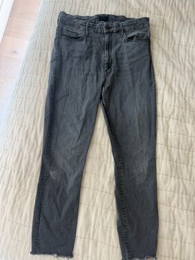 MOTHER Skinny Jeans in Washed Charcoal